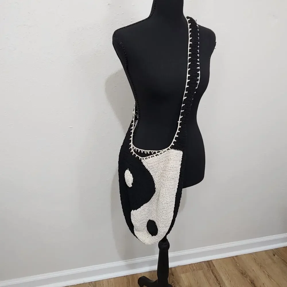 Y2K 90’s Yin Yang Woven Purse Bag Crossbody Crochet Black White Statement Hobo